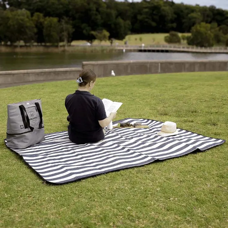 Picture of Día De Campo Rug w/ Waterproof Backing